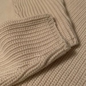 Ralph Lauren Women’s Combed Cotton V-Neck Sweater